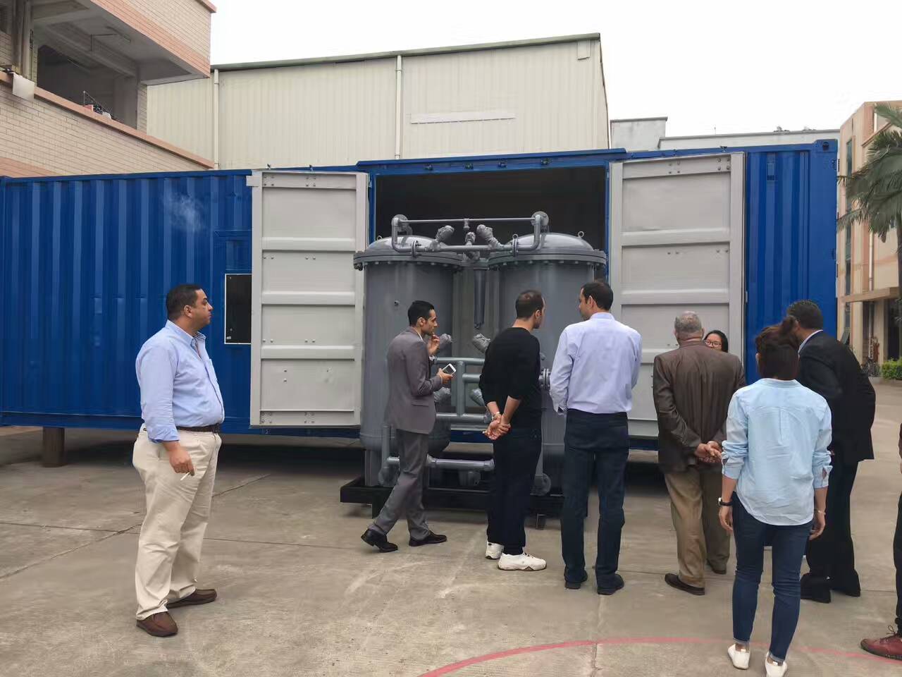 集裝(zhuang)箱移動制(zhi)氮機