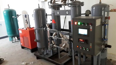 蘭州(zhou)某食品包(bao)裝企業15立(li)方，純度99.9%制(zhi)氮機使用(yong)現場