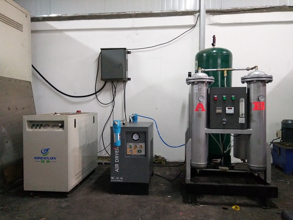 西安某科(ke)技大學實(shi)驗室用制(zhi)氮機